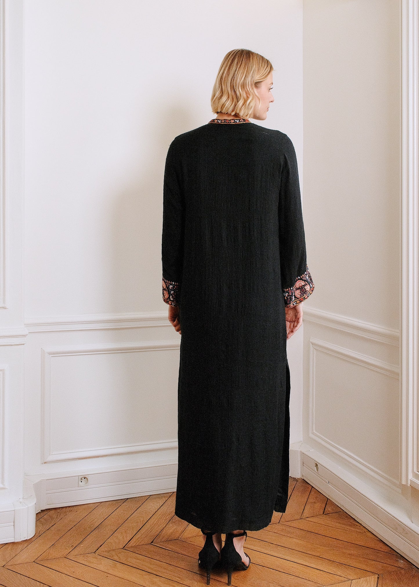 Isabelle Pashmina Dress in black