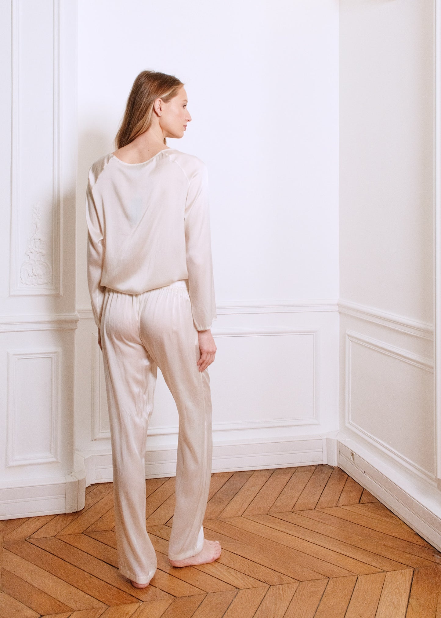 MARY SILK TOP WITH TROUSERS in off-white