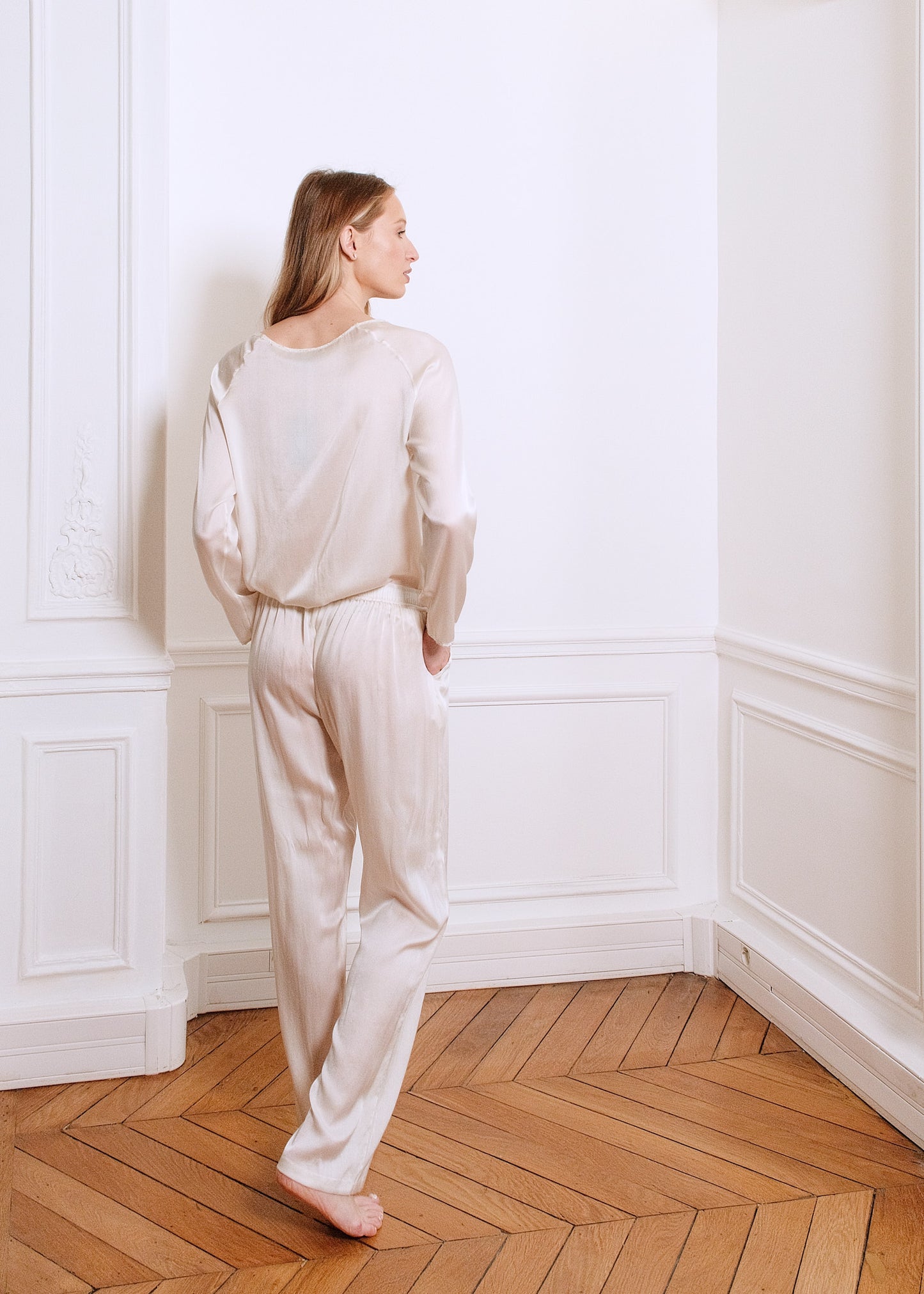 MARY SILK TOP WITH TROUSERS in off-white