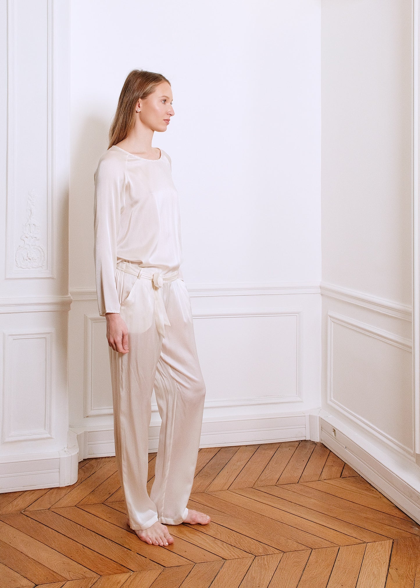 MARY SILK TOP WITH TROUSERS in off-white