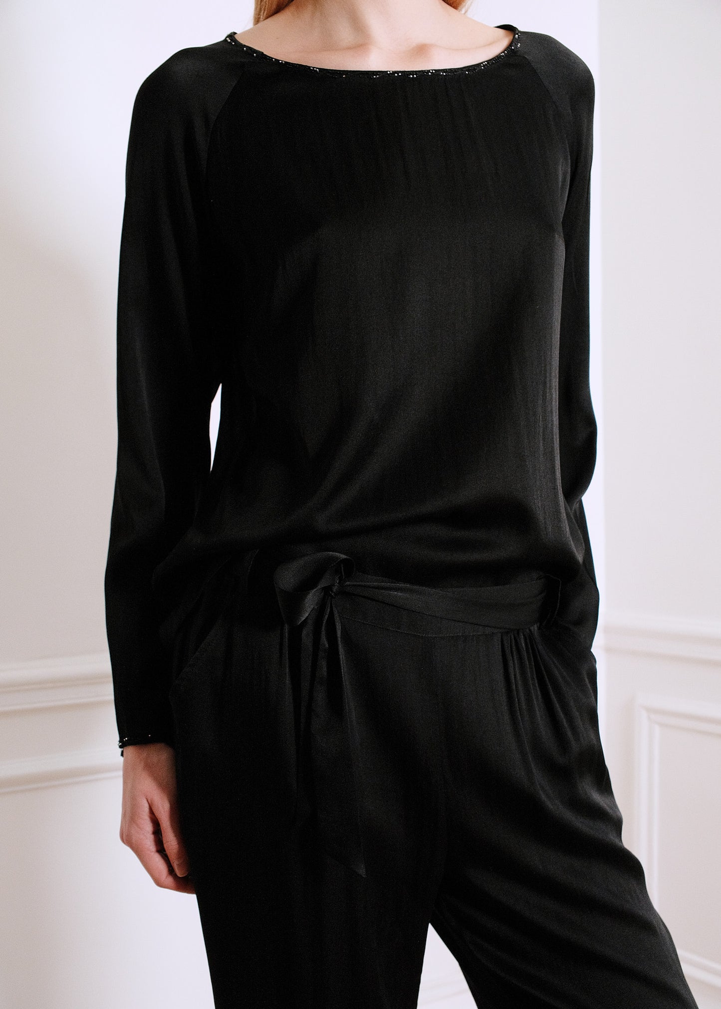 MARY SILK TOP WITH TROUSERS in black