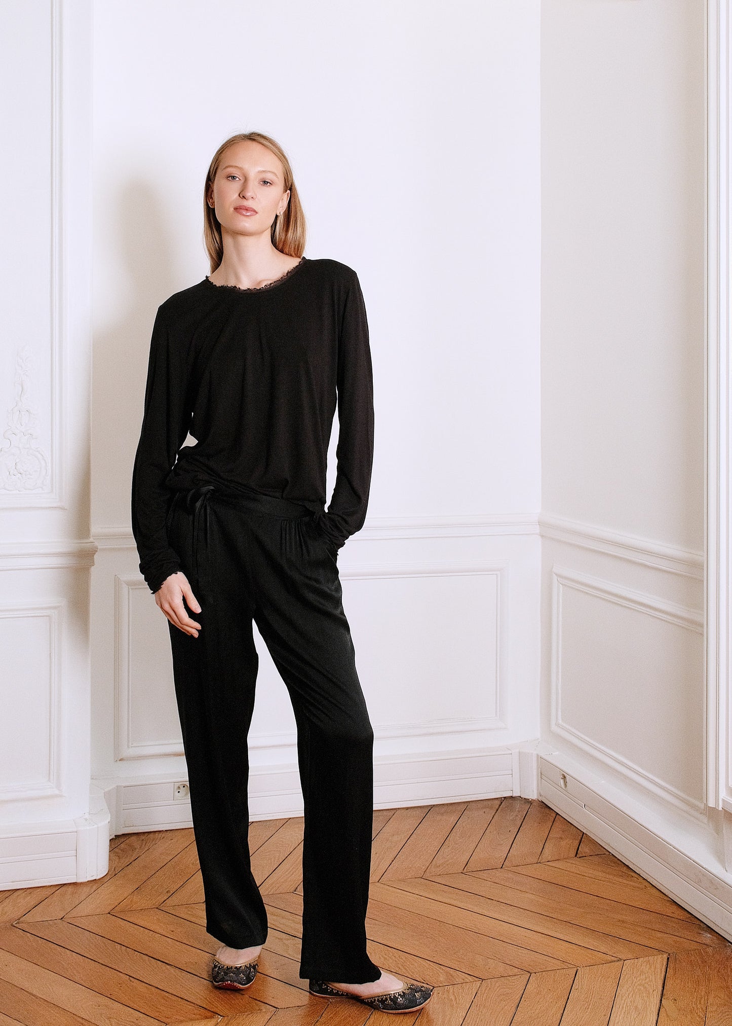 FROU-FROU T-SHIRT IN BLACK