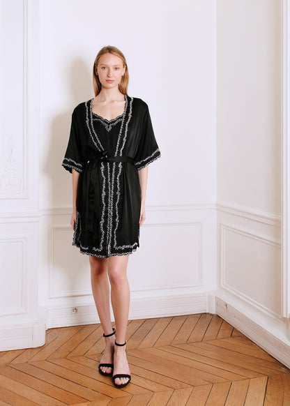 Liz Silk Night Robe in black