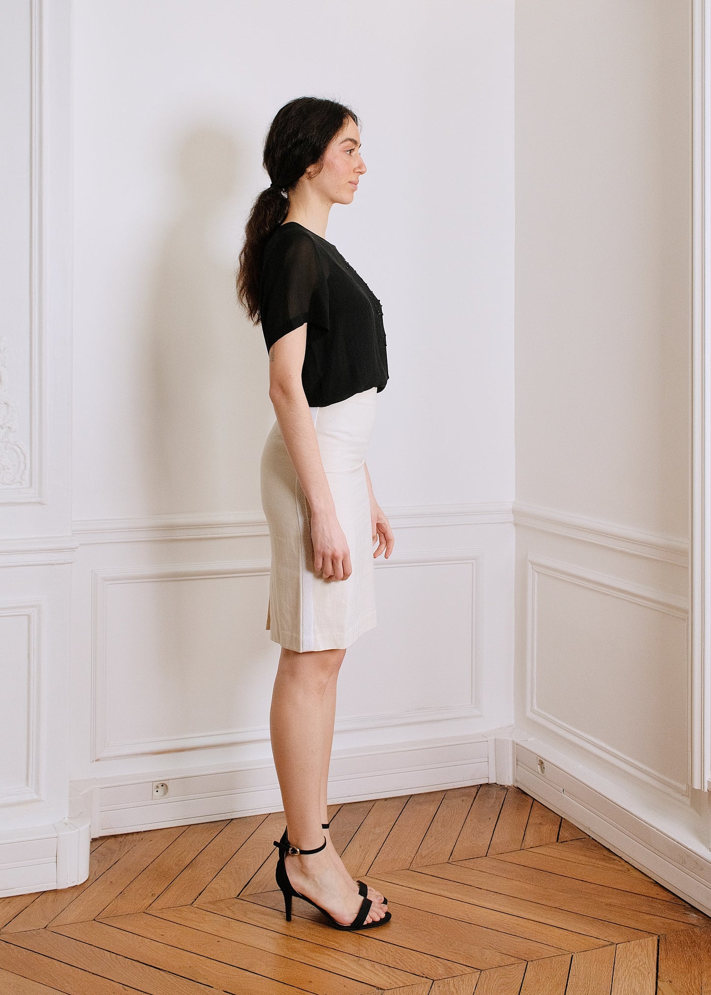 Isabelle Pencil Skirt in beige