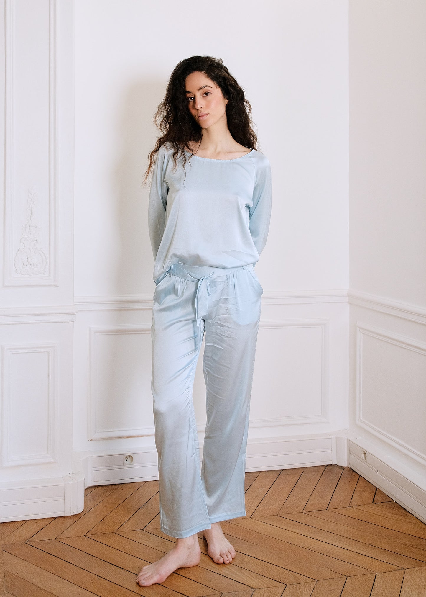 MARY SILK TOP WITH TROUSERS in blue