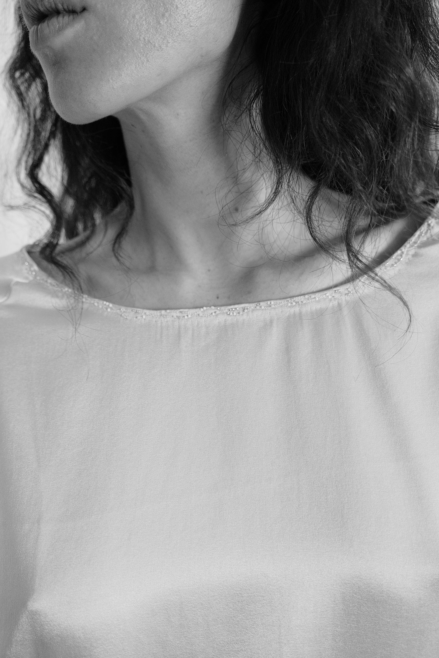 MARY SILK TOP WITH TROUSERS in off-white