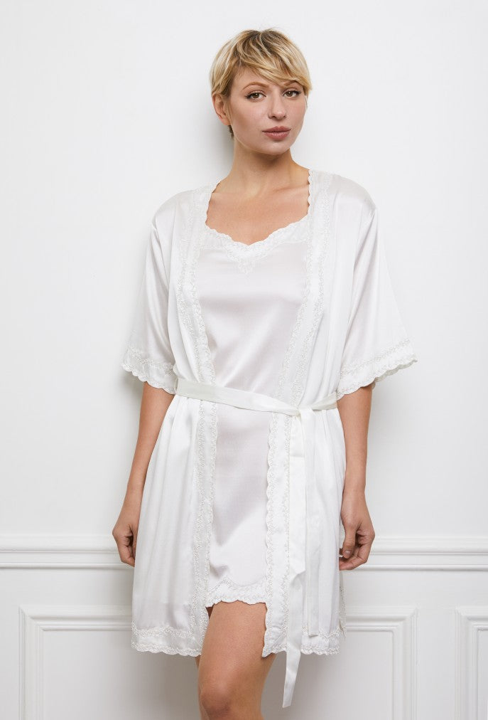 Liz Silk Night Robe in white
